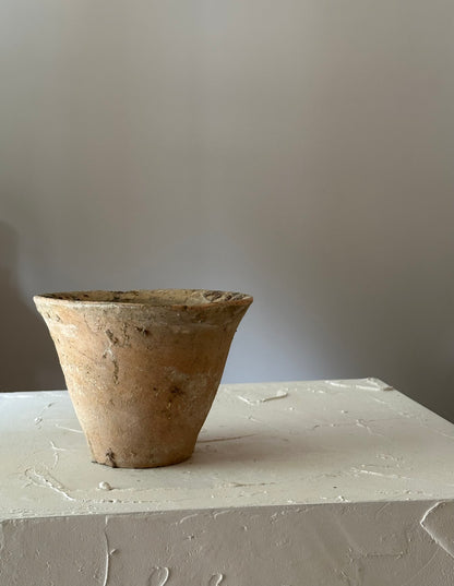 Weathered French Terracotta Pot No. 01